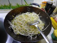 家常菜豆芽炒香干做法图解4)