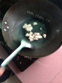 家常菜肉炒西兰花做法图解5)