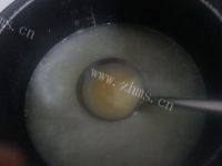 美味的玉米粥做法图解2)