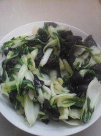 家常菜青菜炒木耳