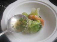口感饱满的鲜虾白菜包