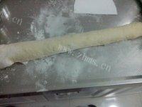 自己做的油盐烧饼做法图解7)