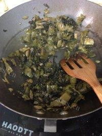 酸菜鲶鱼做法图解6)
