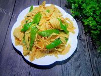 家常菜青椒炒豆皮