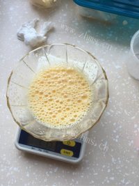 自制虎皮蛋糕卷做法图解7)