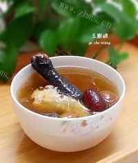 自制当归桂圆竹丝鸡汤做法图解7)