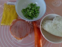 好吃的咖哩火腿炒饭做法图解1)