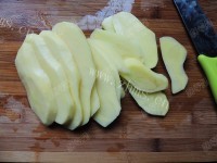 美味的洋葱培根土豆饼做法图解2)