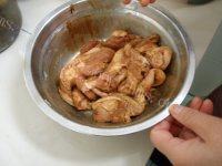 美味的干煸五花肉做法图解7)