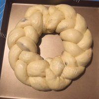 自制圣诞花环面包做法图解15)