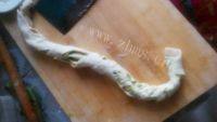 美味的葱花饼做法图解5)