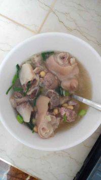 家常菜黄豆炖猪蹄