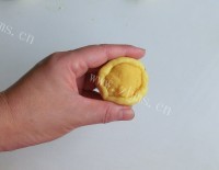 节日美食港式奶黄月饼的做法图解十一