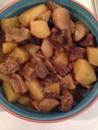 家常菜土豆烧牛腩