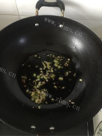 芹菜炒土豆片做法图解3)