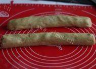 美味的迷迭香饼干做法图解7)