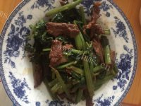 简单的芹菜炒肉做法图解10)