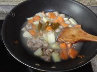 美味的咖喱鸡腿饭做法图解7)