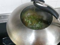 蒜苔肉丝焖面做法图解15)