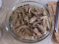 美味的泡椒鸡爪做法图解8)