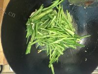 美味的青椒丝炒肉丝做法图解6)