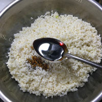 美味的香茹鸡腿粽做法图解6)