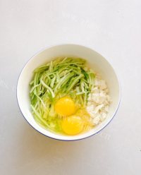 软软的馒头丝瓜松饼做法图解5)