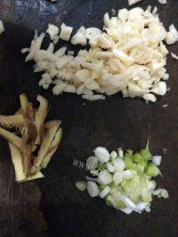 家常菜爆炒牛肉做法图解2)