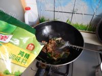 香飘十里的蒜苗炒五花肉做法图解11)