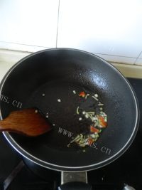 家常菜丝瓜炒油条做法图解5)