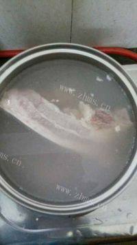 食欲满满的尖椒回锅肉做法图解2)