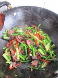 自己做的蒜薹炒腊肉