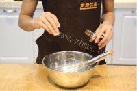 烤箱版巧克力甜甜圈做法图解4)