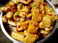 家常菜辣椒炒豆腐