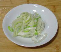 自制白菜炖冻豆腐做法图解5)
