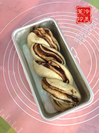 漂亮的枣泥麻花辫子面包做法图解25)