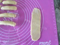 简单的鲜肉榨菜月饼做法图解8)
