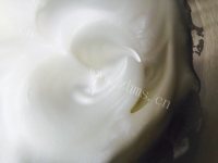 自制可可蛋糕卷做法图解8)