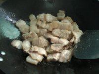 五花肉炒四季豆做法图解3)
