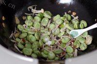 家常菜蚕豆小炒