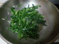 经典爽口的清炒油麦菜做法图解7)