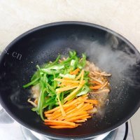 开胃的青椒肉丝做法图解7)