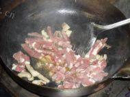 芹菜炒肉做法图解3)