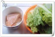 香鲜至极的鸡肉丸子汤做法图解1)