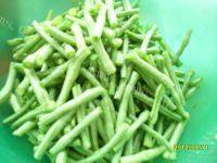 家常菜豆角炒鸡肉做法图解2)