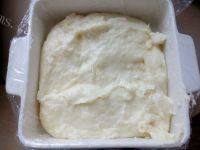 美味的椰香奶冻糕做法图解6)