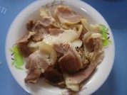 好吃的蒜苔炒腊肉做法图解3)