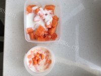 可口的木瓜酸牛奶做法图解5)