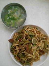 美味的扁豆焖面
