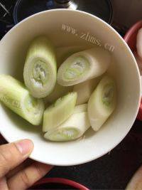 家常菜酸菜鱼做法图解4)